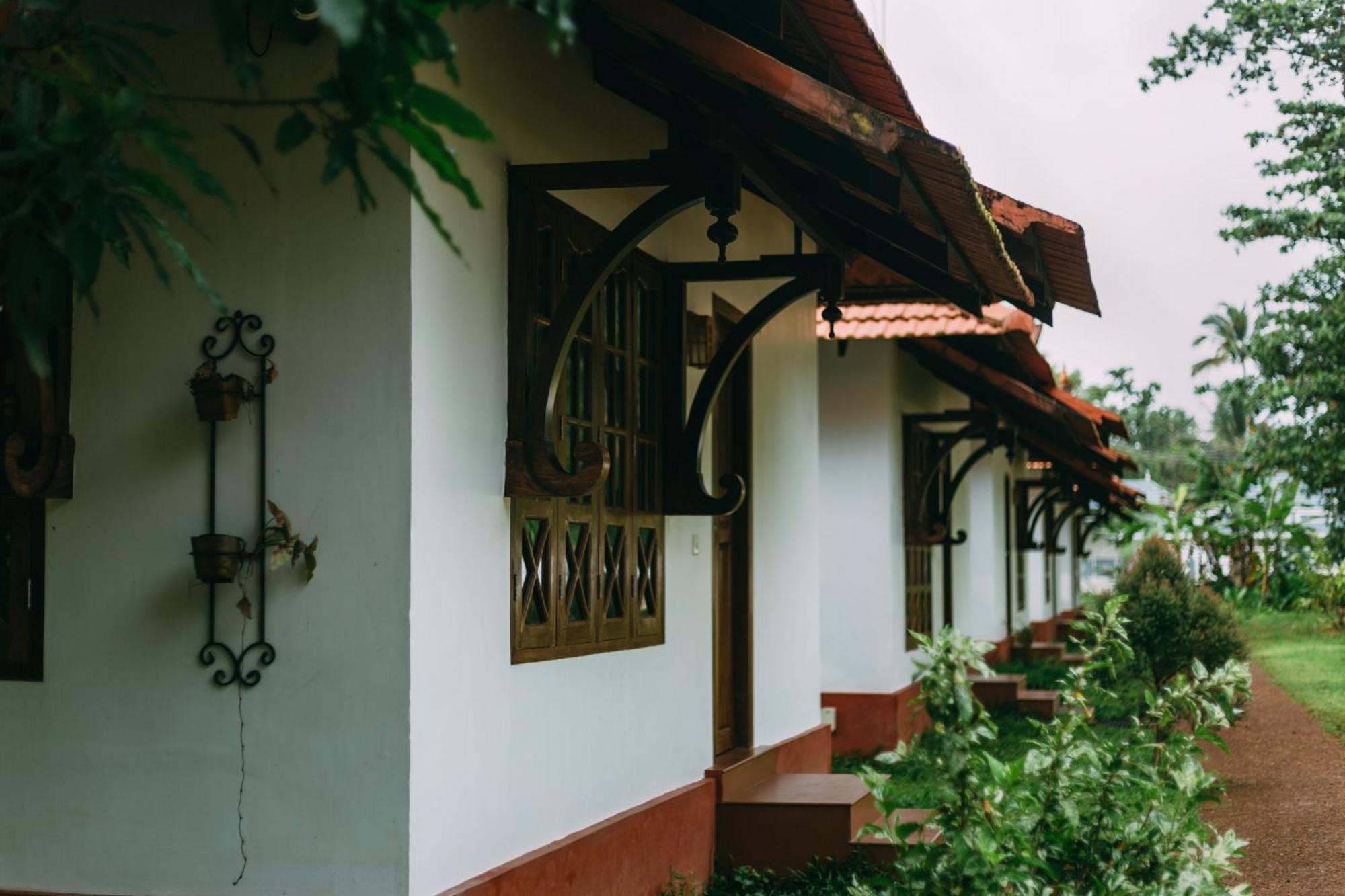 Palmgrove Lake Resort Alappuzha Εξωτερικό φωτογραφία