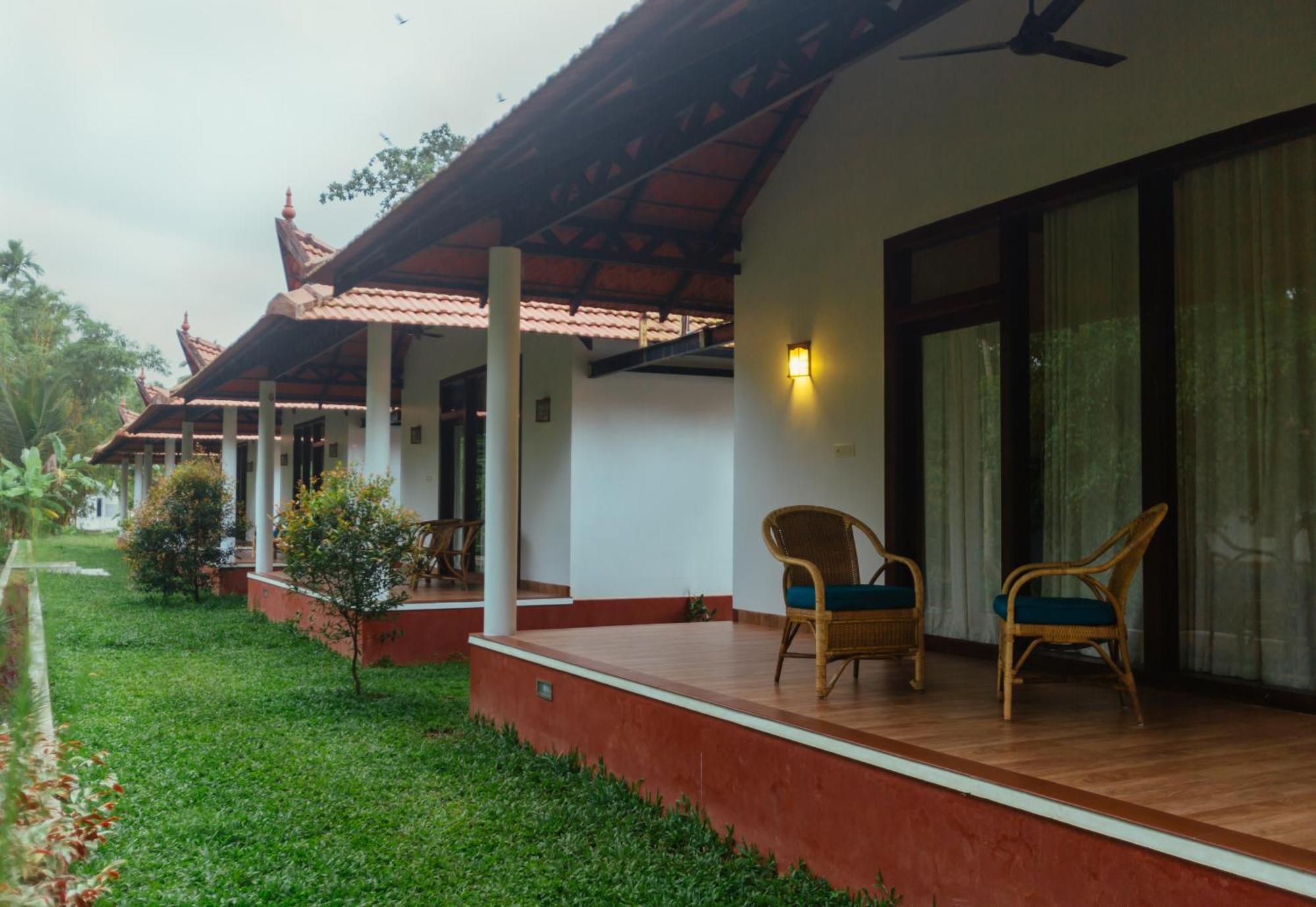Palmgrove Lake Resort Alappuzha Εξωτερικό φωτογραφία