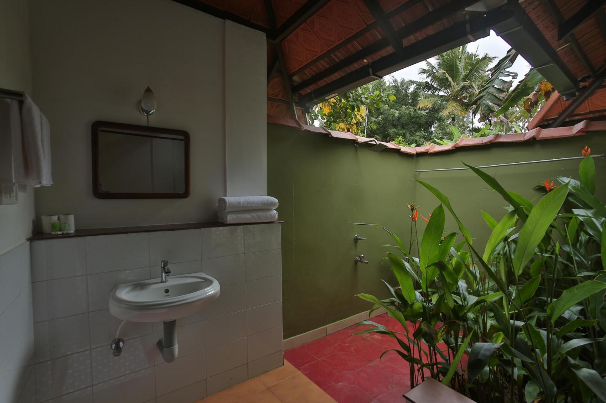 Palmgrove Lake Resort Alappuzha Εξωτερικό φωτογραφία