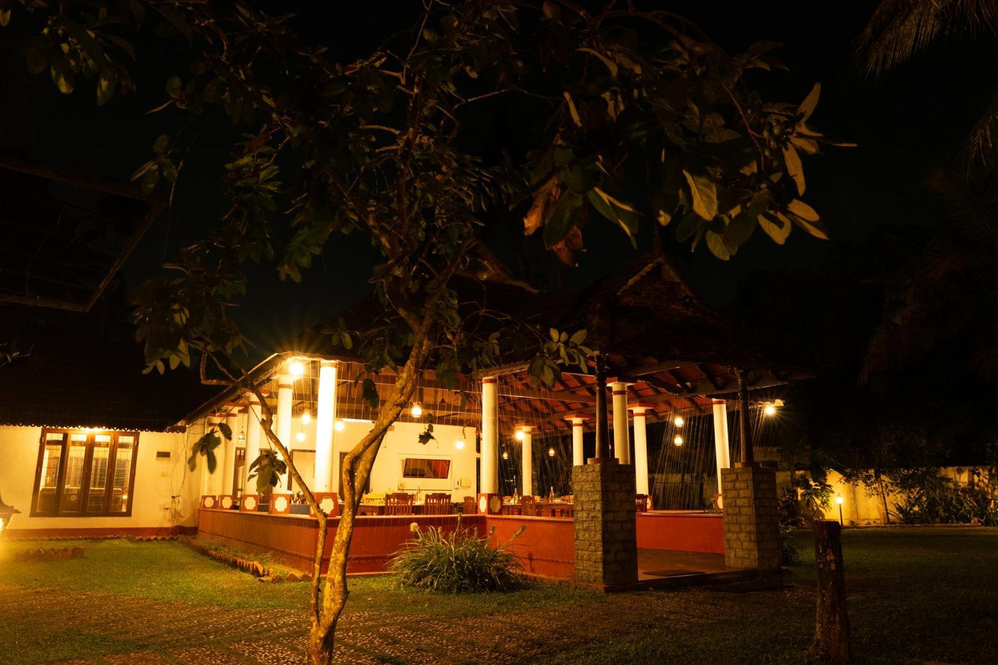 Palmgrove Lake Resort Alappuzha Εξωτερικό φωτογραφία