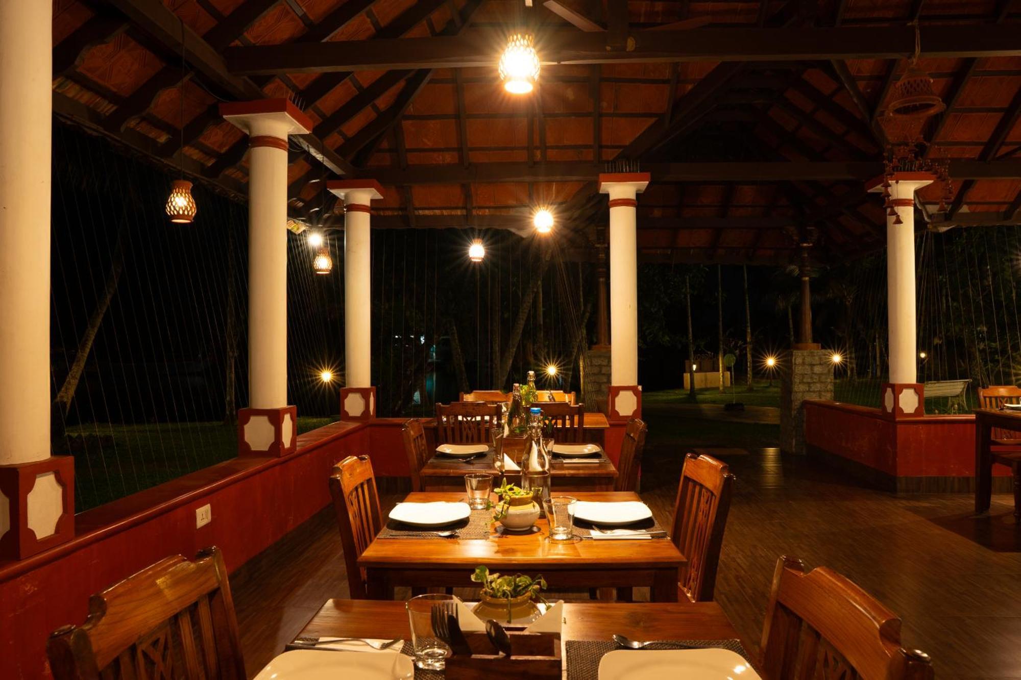 Palmgrove Lake Resort Alappuzha Εξωτερικό φωτογραφία