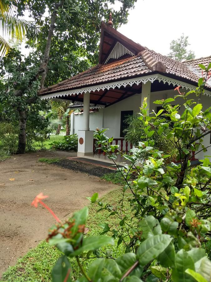 Palmgrove Lake Resort Alappuzha Εξωτερικό φωτογραφία